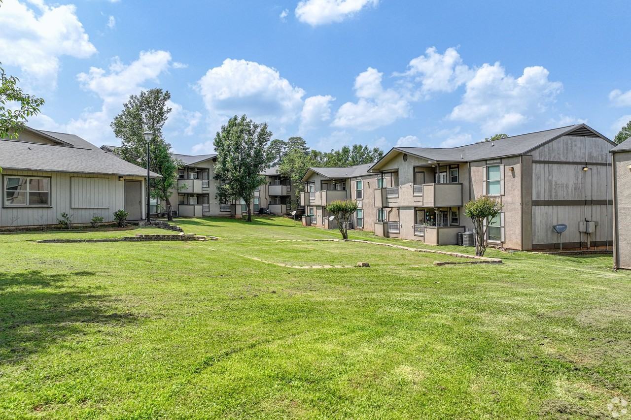 Westwood Apartments - Photo 7 of 35