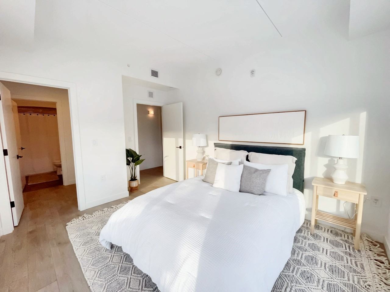 The Bridgwater Apartments 250 Centre St, Winnipeg, MB R3Y 2A1 Zumper