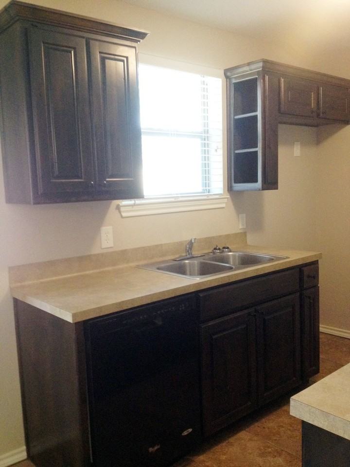 17012 Loring Ln - Photo 7 of 19