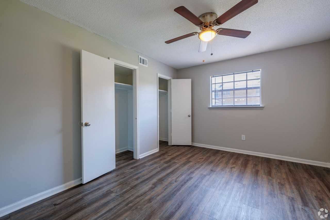 Sawyer Point Apartments - Photo 6 of 48