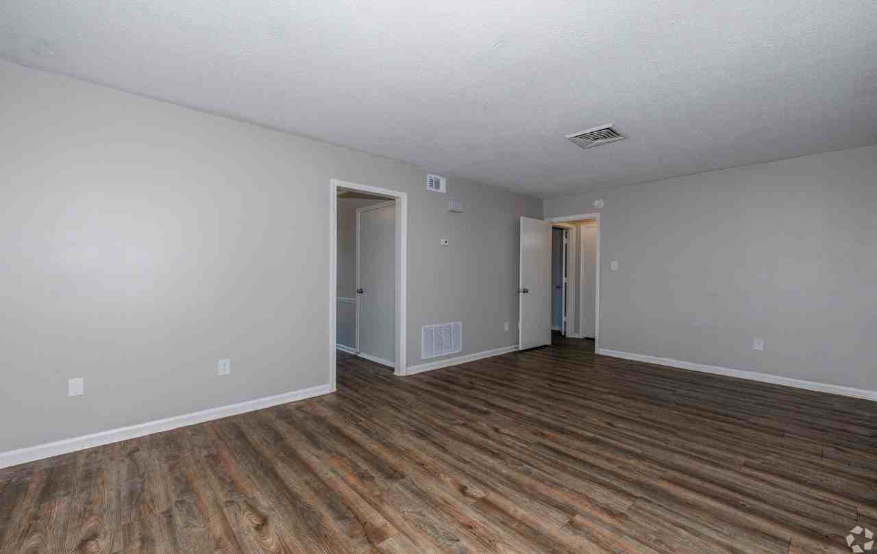 Sawyer Point Apartments - Photo 7 of 48