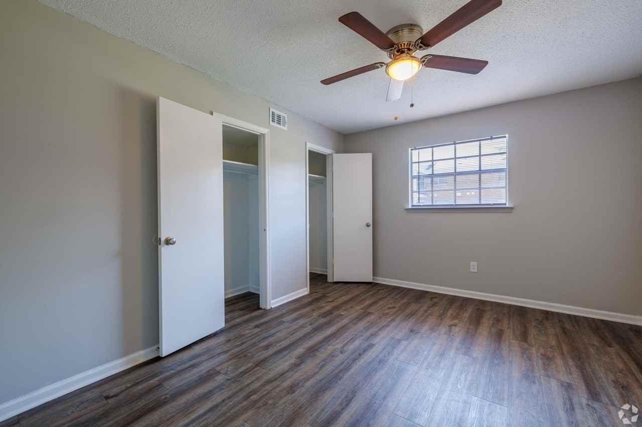 Sawyer Point Apartments - Photo 6 of 48