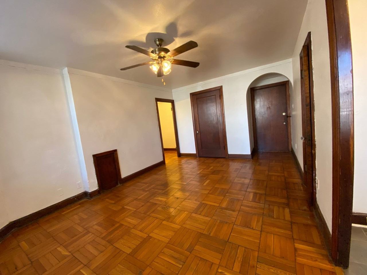 Sevilla Court Apartments - Photo 5 of 50