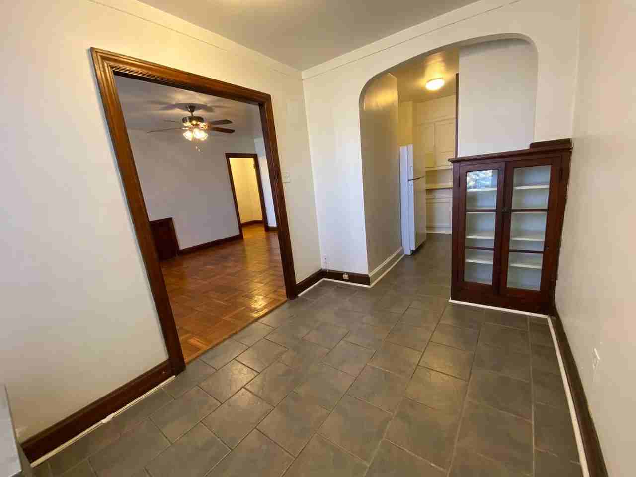 Sevilla Court Apartments - Photo 7 of 50