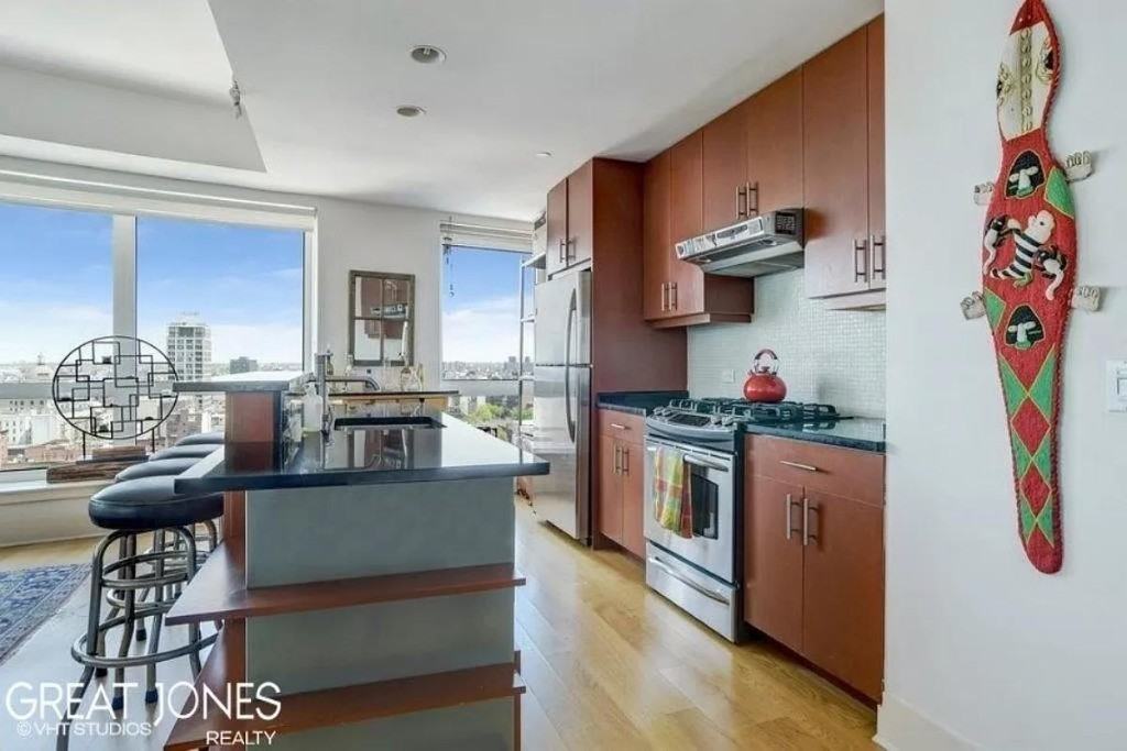 Kent Ave #18D - Photo 3 of 17