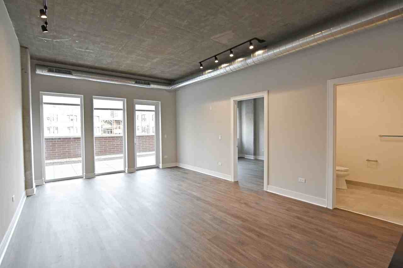 The Eagle Building - Photo 6 of 38