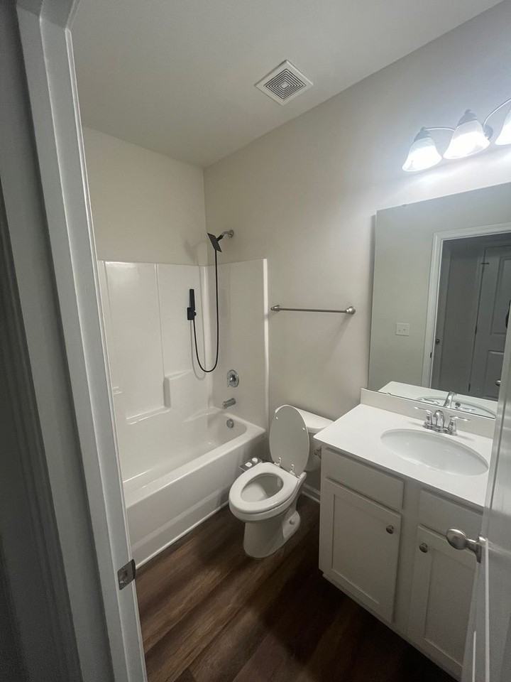 2806 Plantation Way - Photo 3 of 14