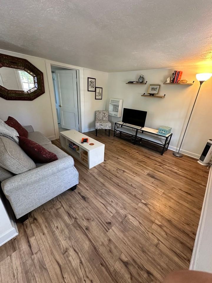 926 La Chere St - Photo 3 of 16