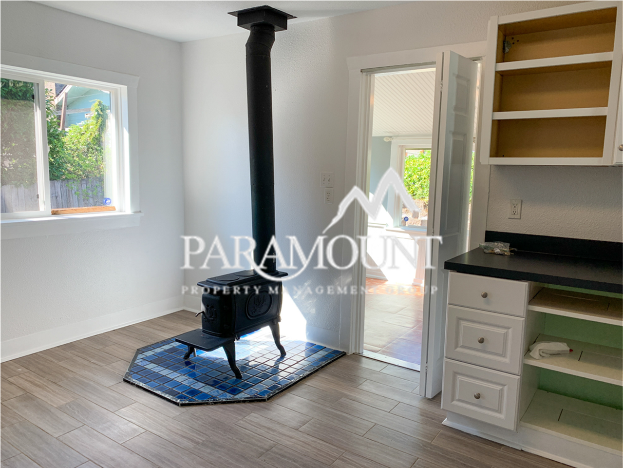 1336 N Wycoff Ave - Photo 7 of 13