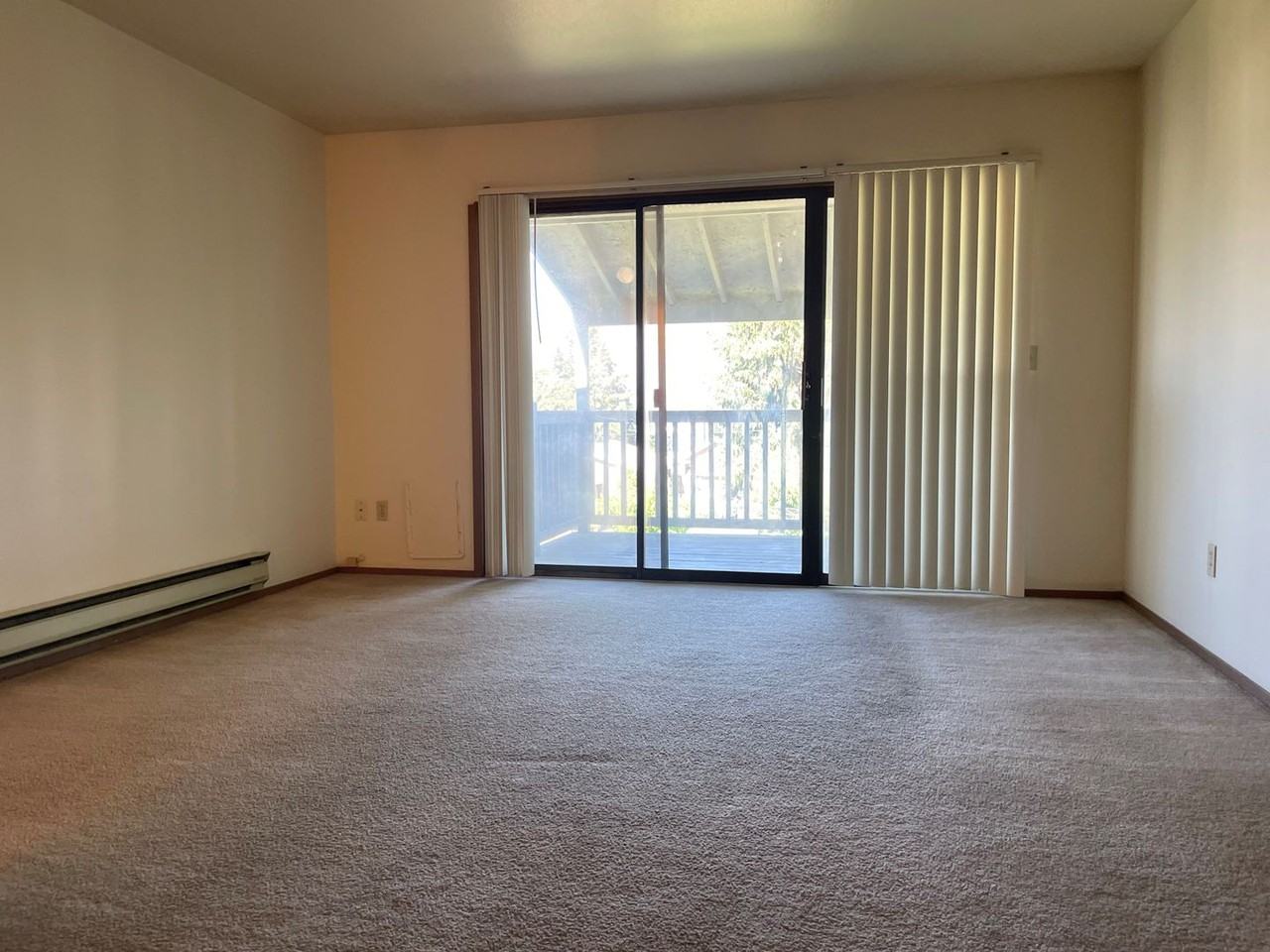 1719 - Photo 3 of 13