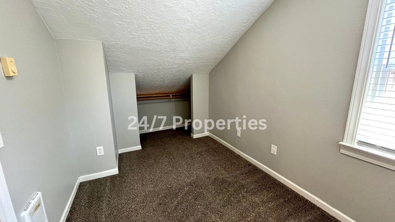 506 E Main St #2 - Photo 6 of 12