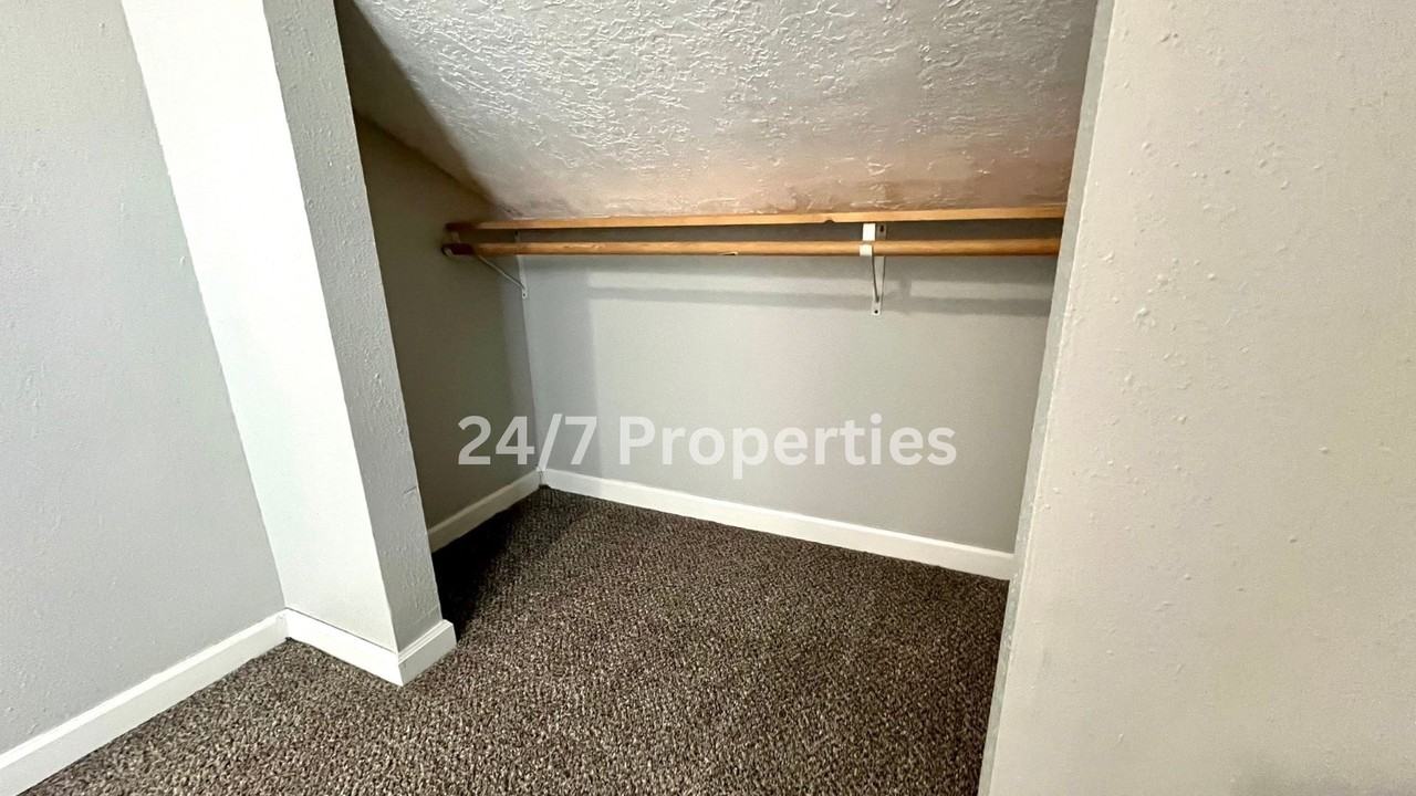 506 E Main St #2 - Photo 7 of 12