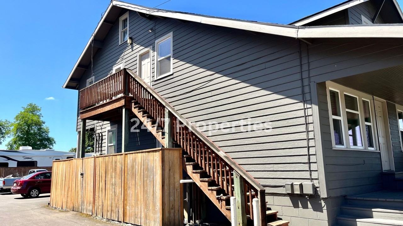 506 E Main St #2 - Photo 2 of 12