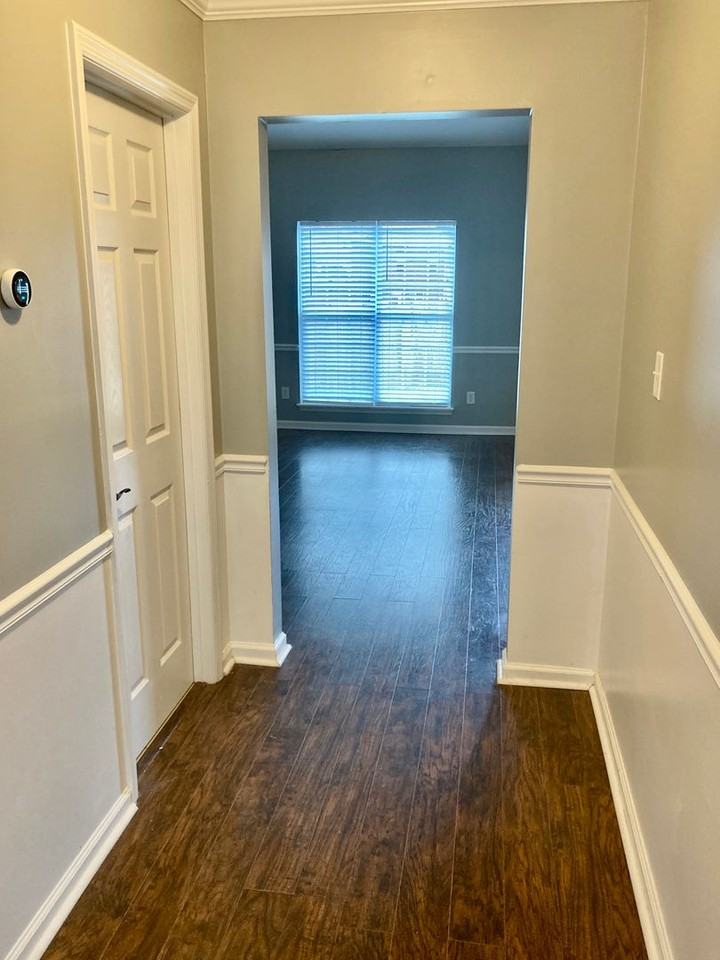 7593 Pleasantville Way - Photo 5 of 29