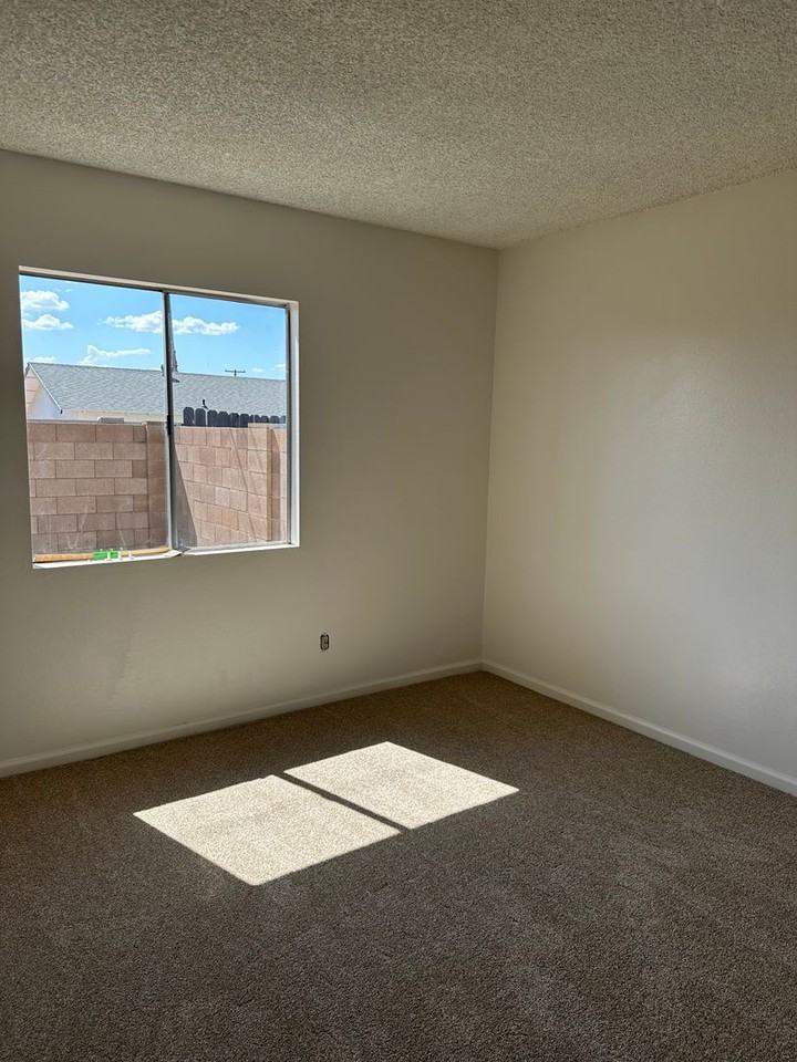 2018 N 87th Way - Photo 5 of 9