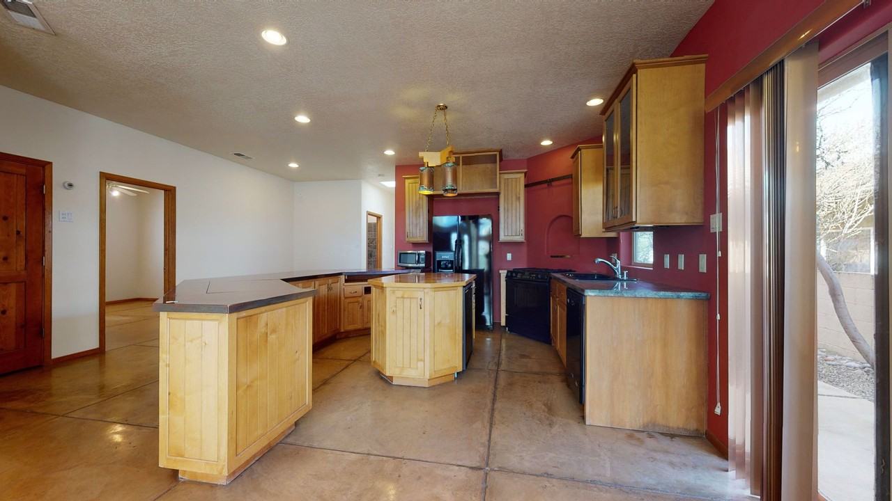 6411 Consuelo Point St Ne - Photo 6 of 45