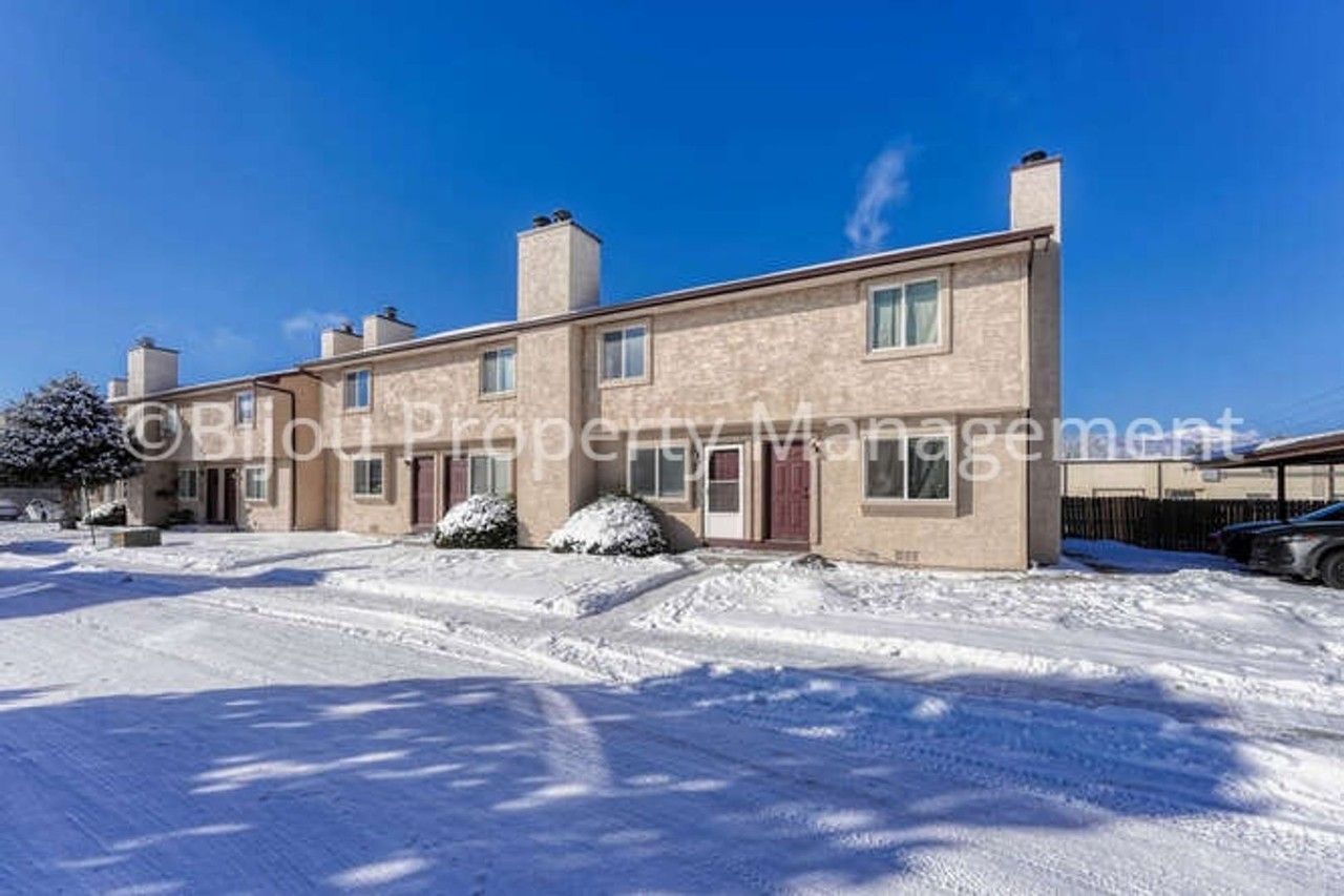 3066 Starlight Cir - Photo 2 of 30