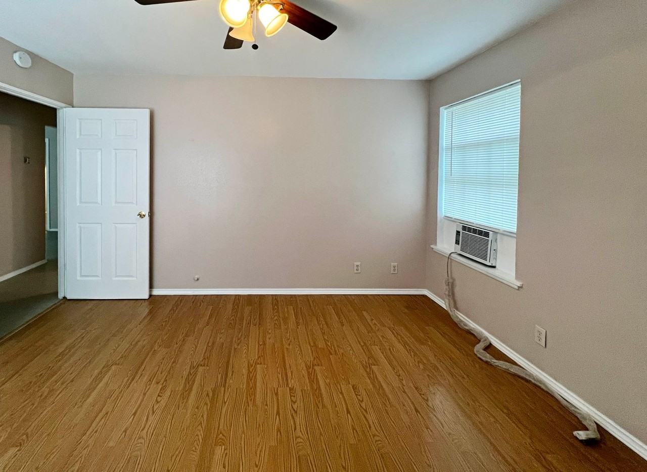 210 Adelphia Ave - Photo 2 of 12