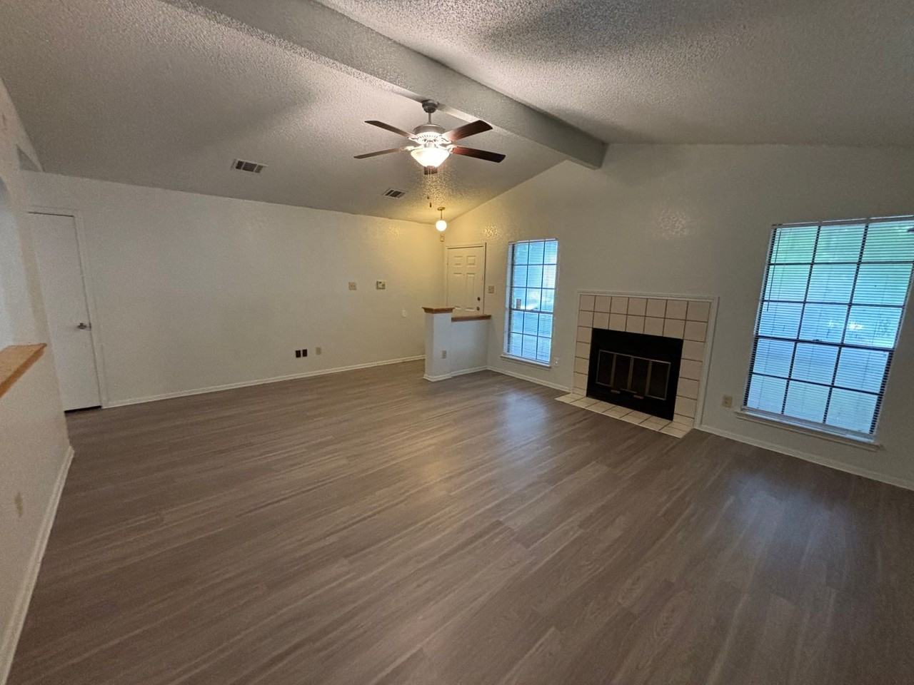 1112 Byers Ln - Photo 3 of 15