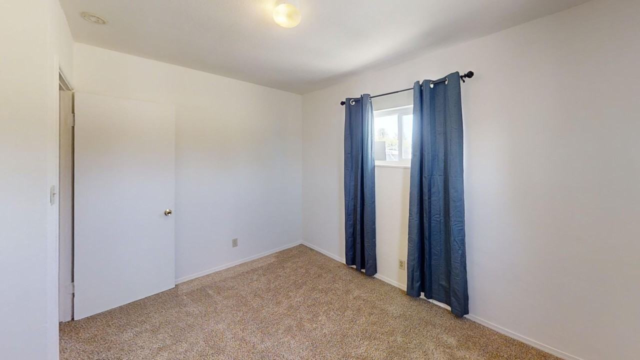 523 S Hargrave St - Photo 7 of 13