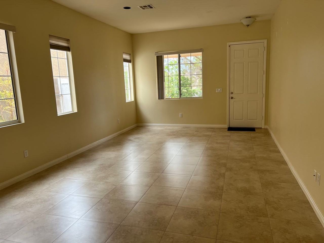 1841 Spring Summit Lane - Photo 2 of 11