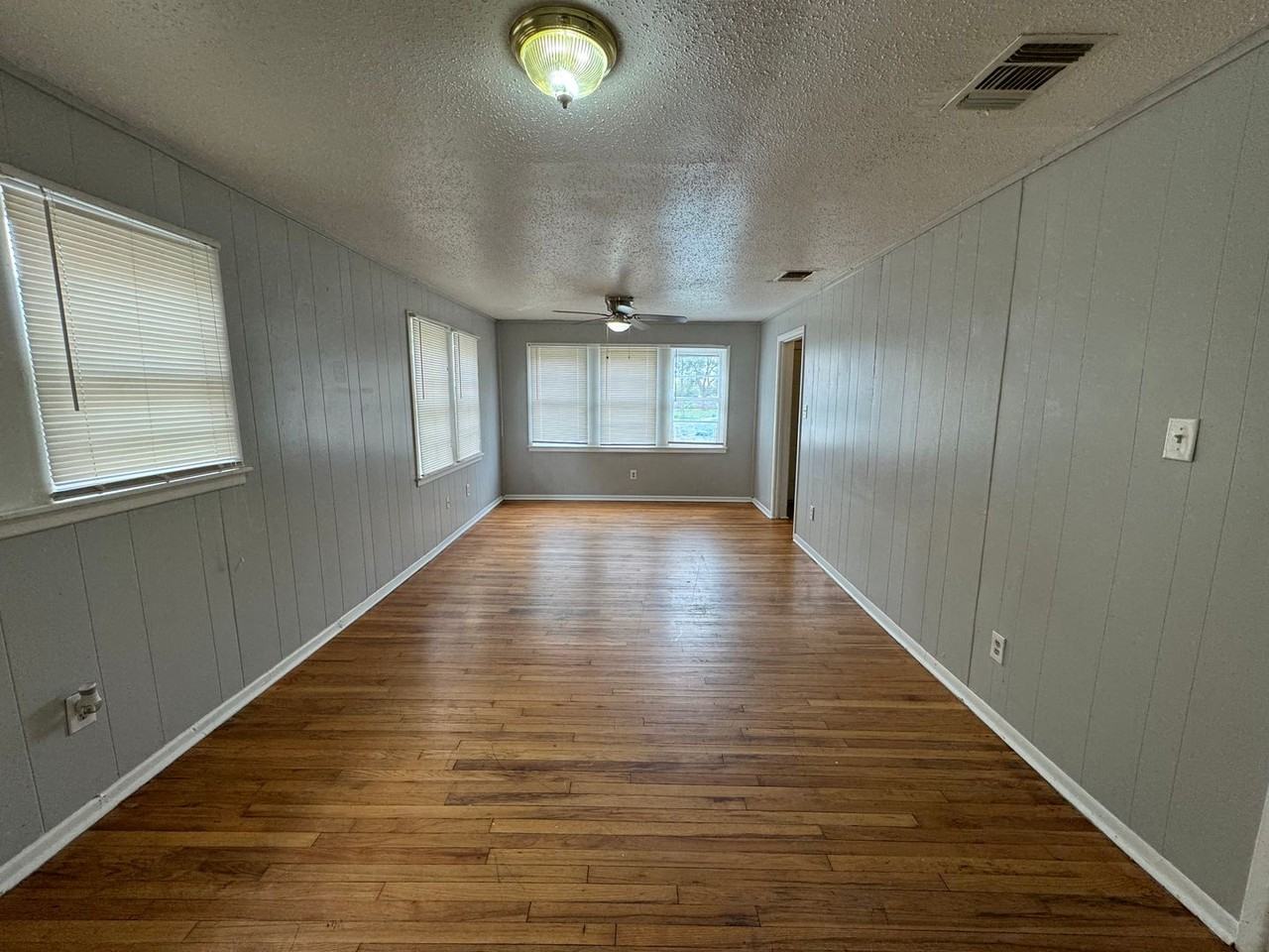 DS 2107 14th Street - Photo 3 of 8