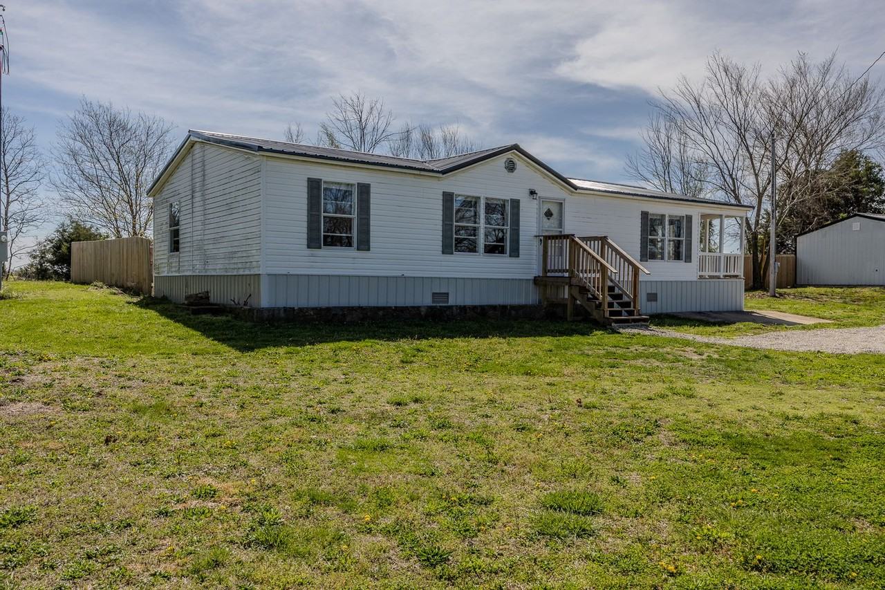 19430 Route 66 - Photo 3 of 29