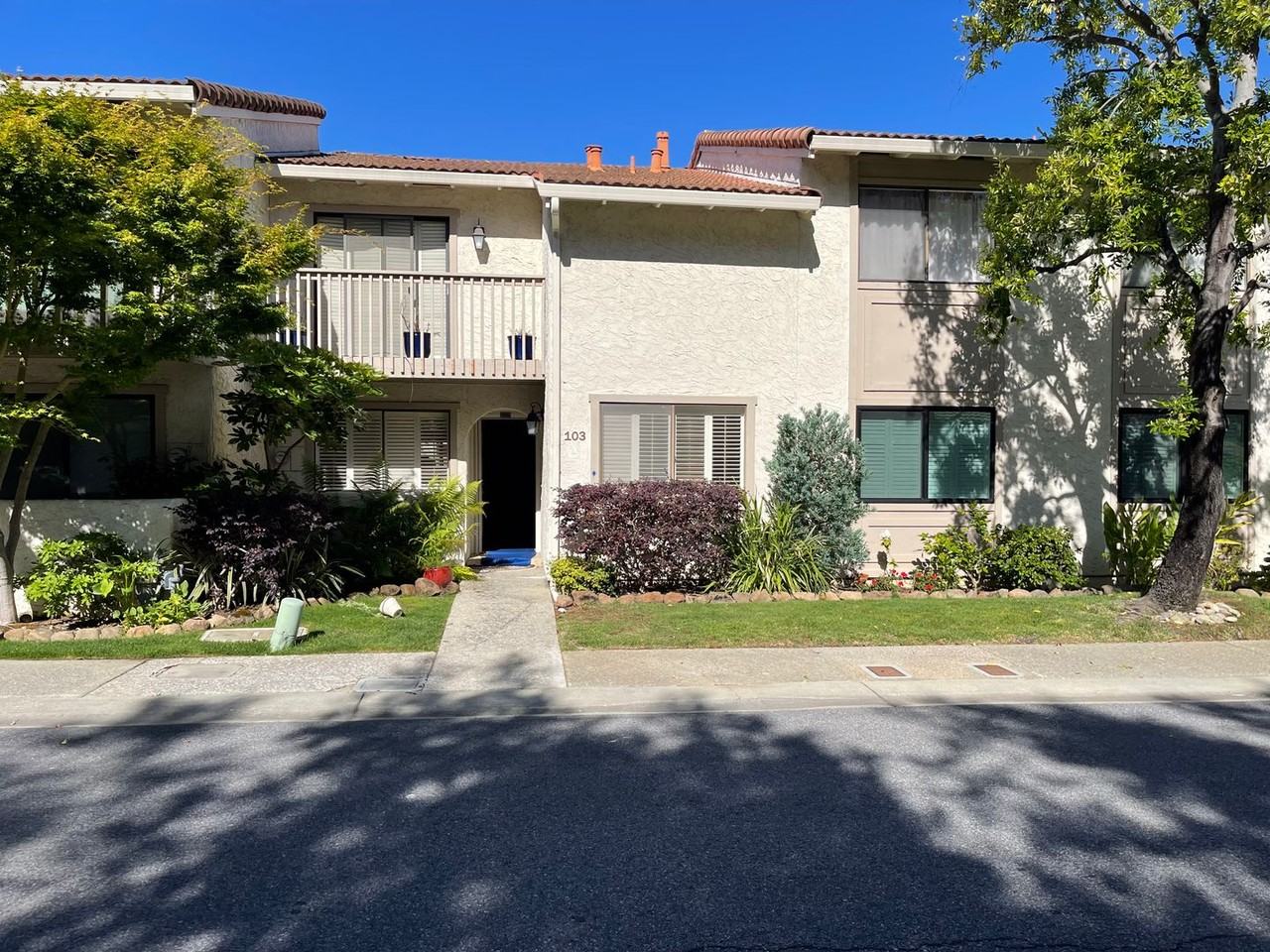 103 Vista Del Lago, Los Gatos, CA 95032 2 Bedroom House for 4,500