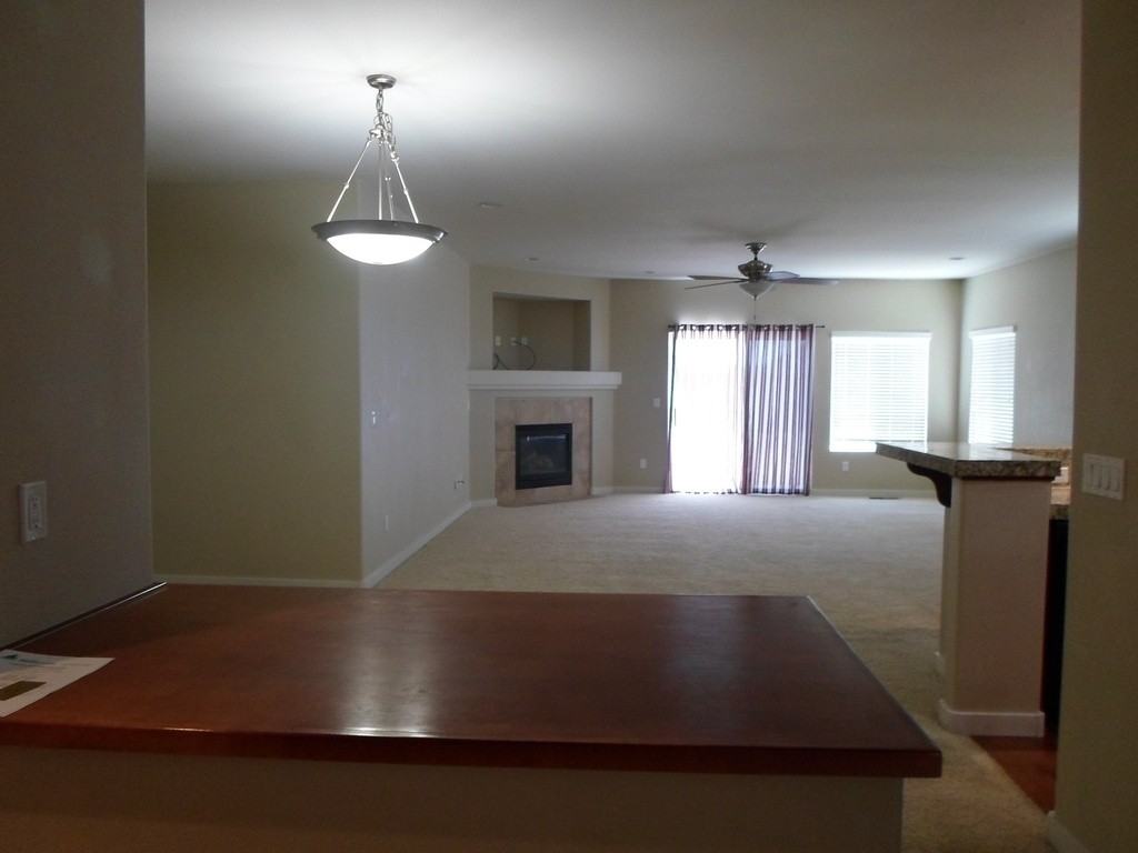 695 Canary Cir - Photo 2 of 7