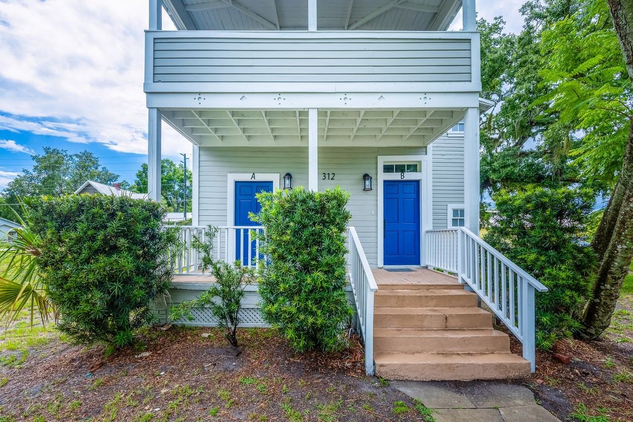 312 Oak Avenue - Photo 2 of 12