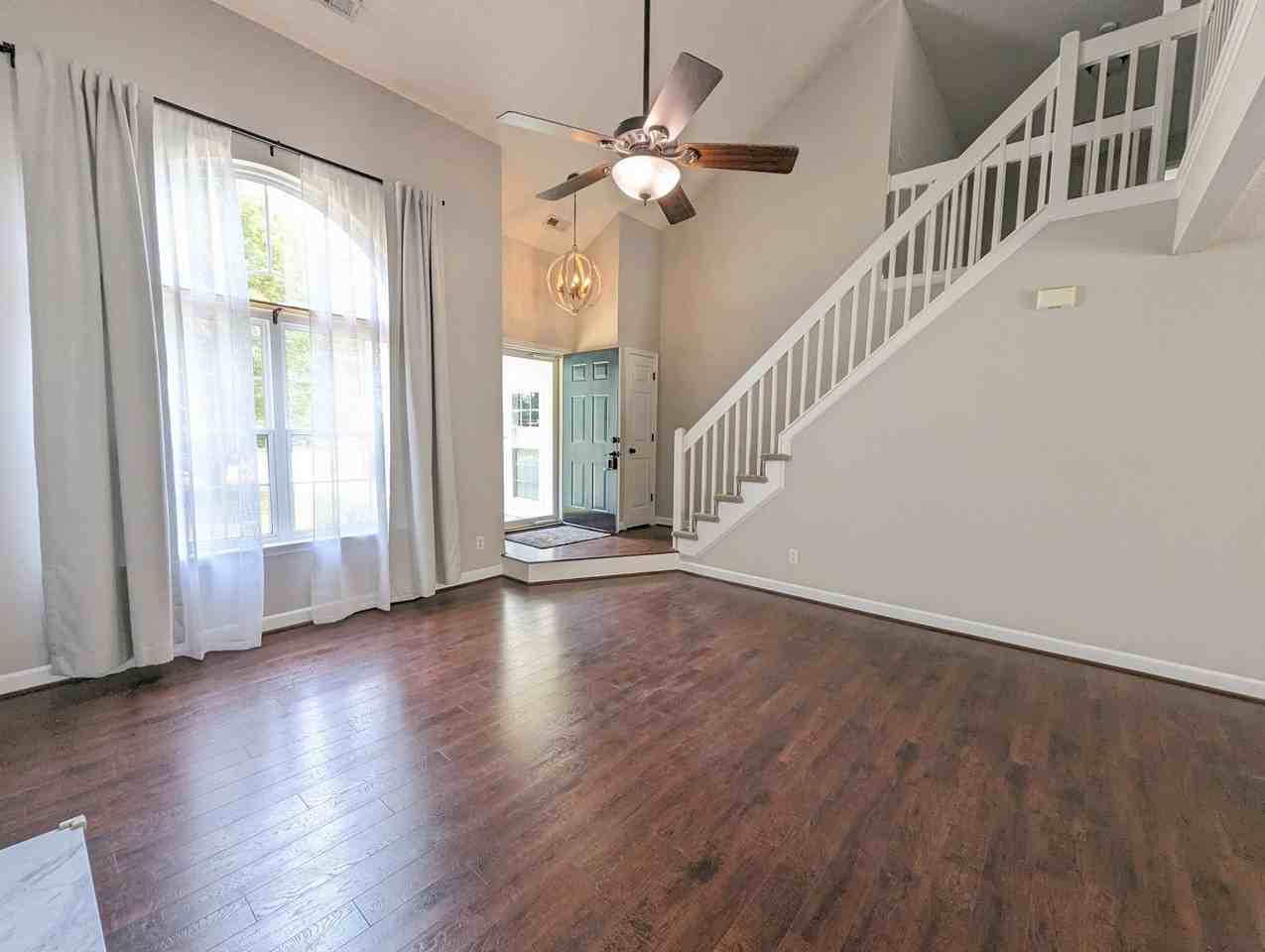 732 W Andrews Xing - Photo 2 of 18