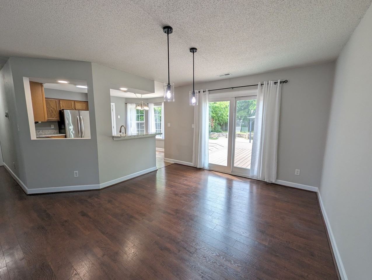 732 W Andrews Xing - Photo 4 of 18