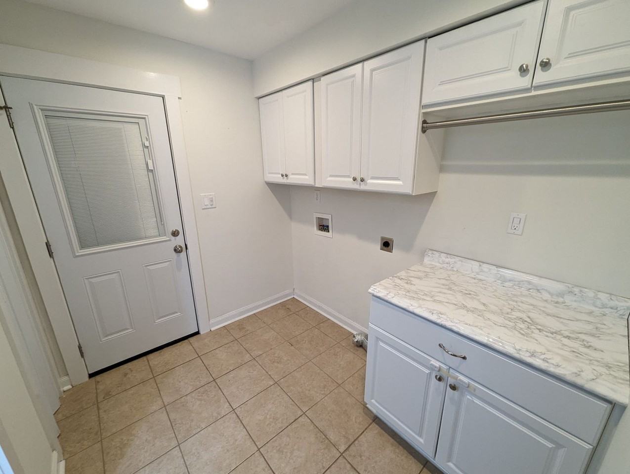 732 W Andrews Xing - Photo 7 of 18