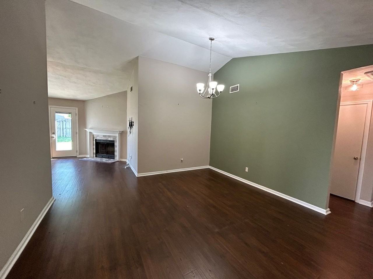 913 Bernstein Ct - Photo 7 of 25