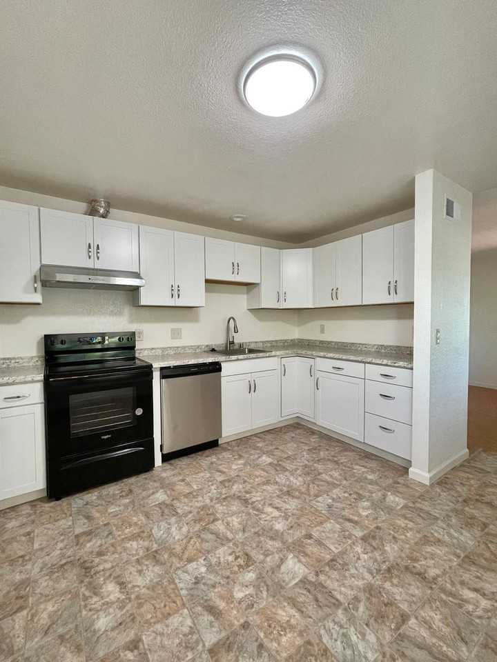 60-1903 - Photo 2 of 7