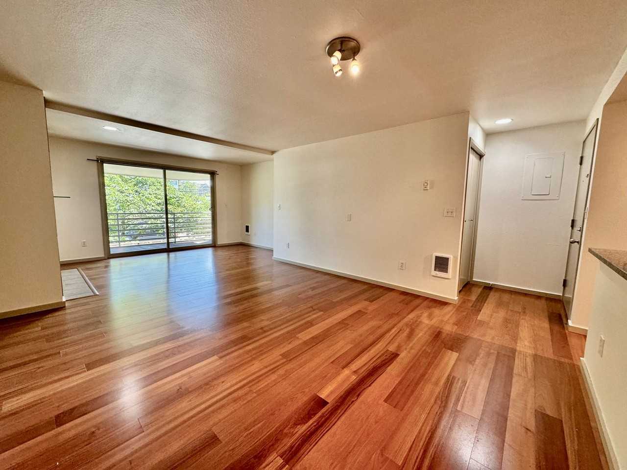 2145 Dexter Ave N #103 - Photo 5 of 20