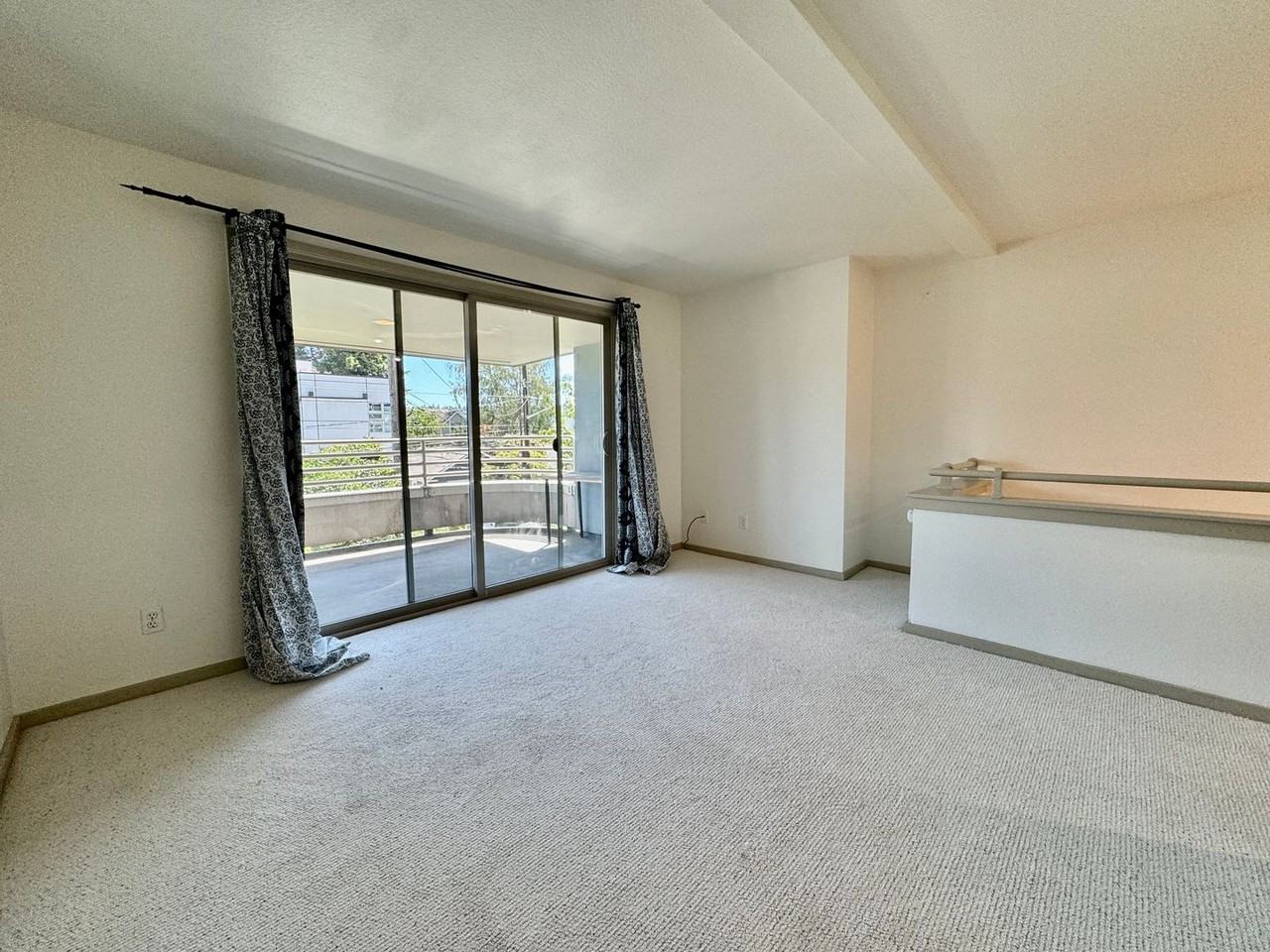 2145 Dexter Ave N #103 - Photo 7 of 20