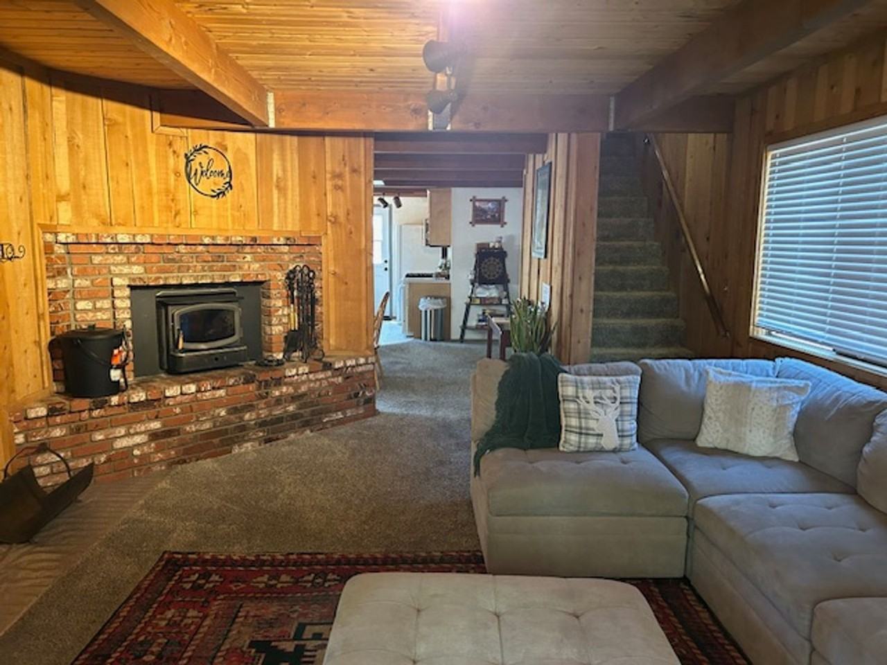 272 Imperial Ave - Photo 2 of 7