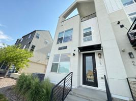 featured image of 3050 Wilson Ct #6