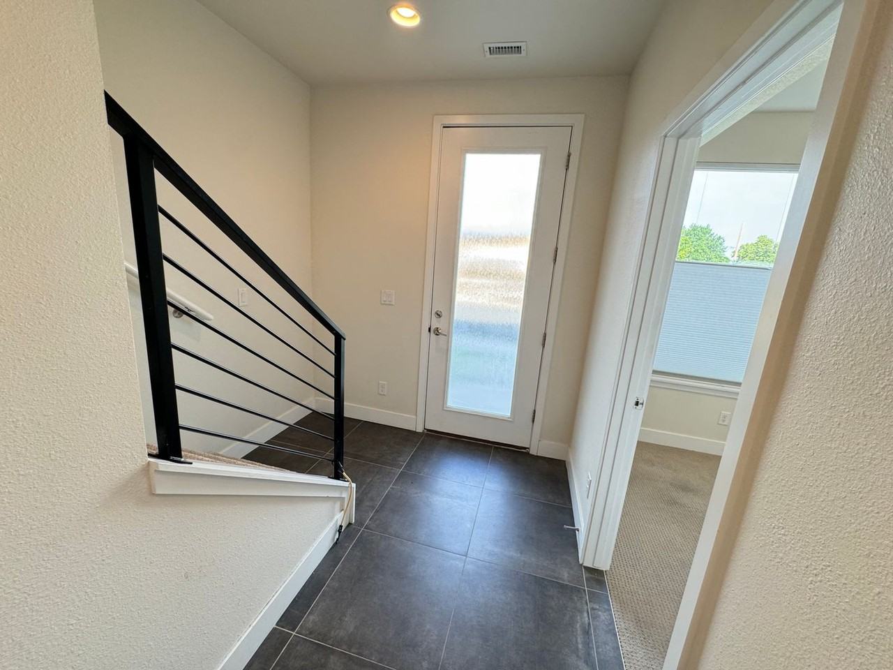 3050 Wilson Ct #6 - Photo 3 of 18