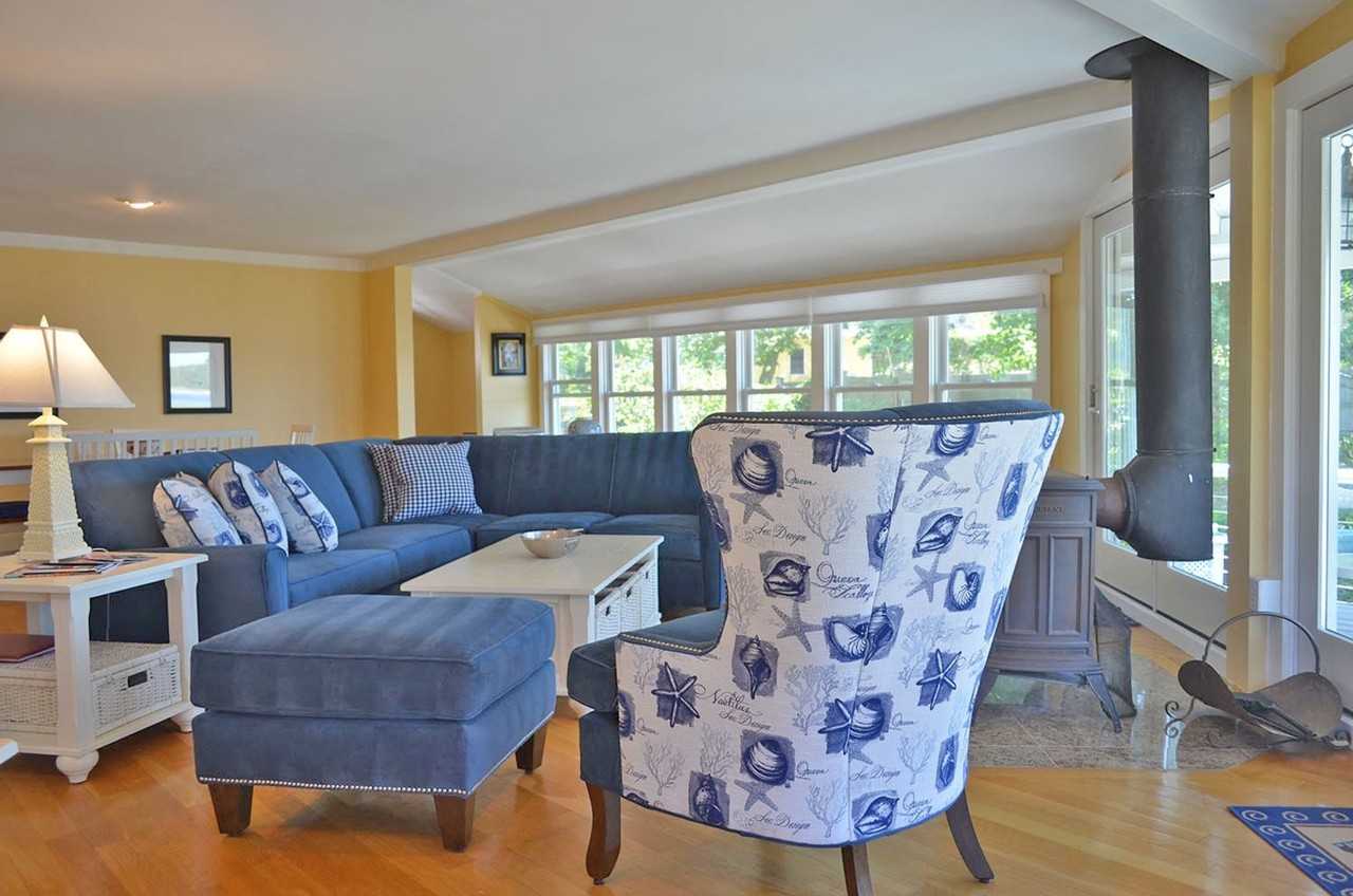 660 Washington St - Photo 7 of 34