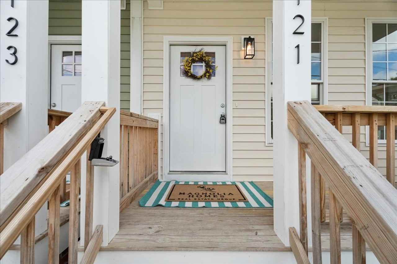 1121 N 31st St - Photo 3 of 42