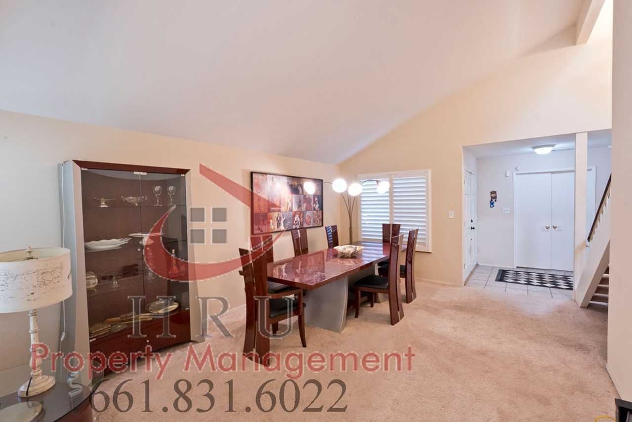 4190 Pinewood Lake Dr - Photo 4 of 27