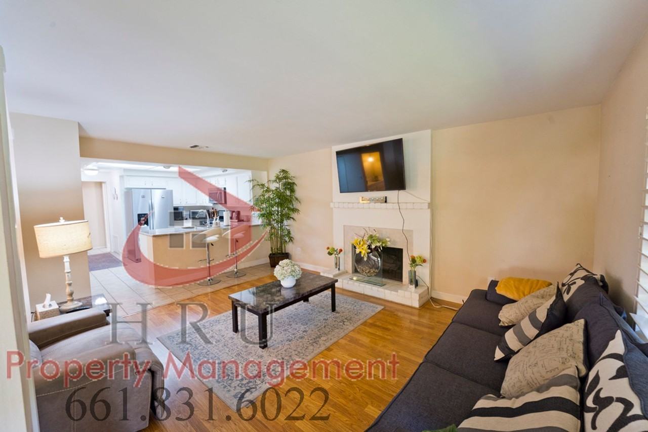 4190 Pinewood Lake Dr - Photo 6 of 27