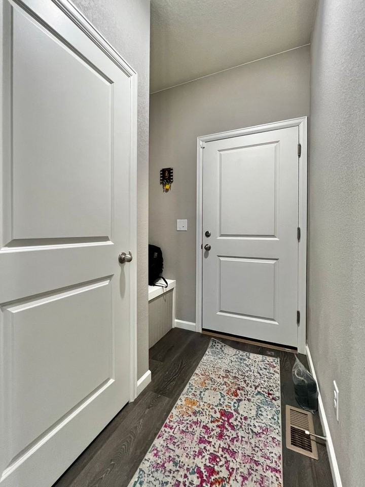 4544 Kingswood Dr - Photo 6 of 32