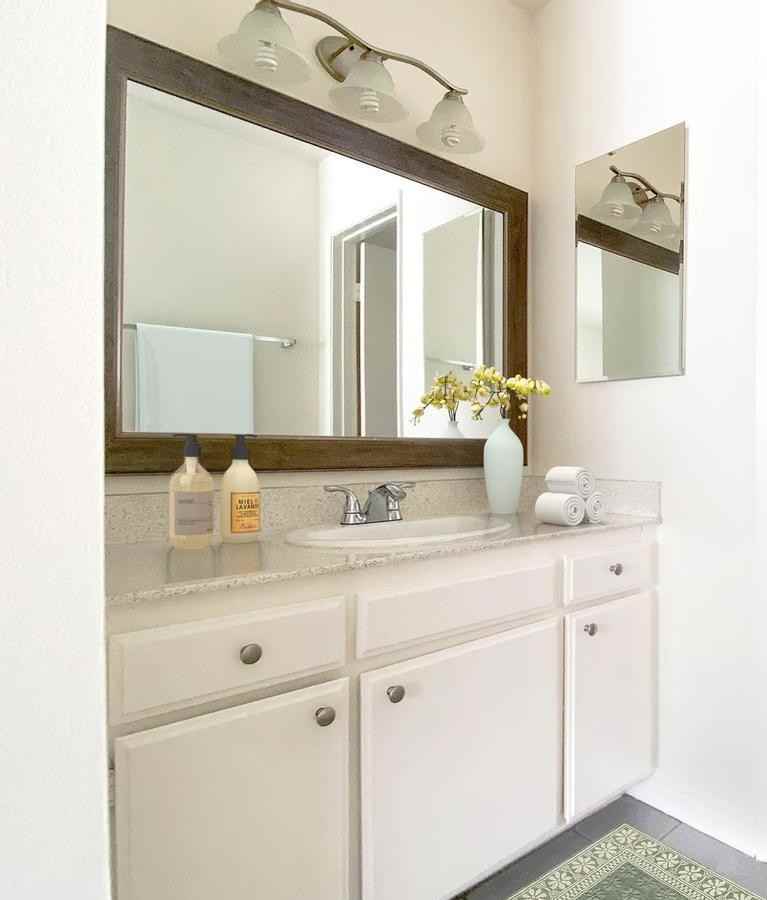 15010 Burbank Blvd - Photo 2 of 11