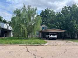featured image of 1724 Nw Ash Ave