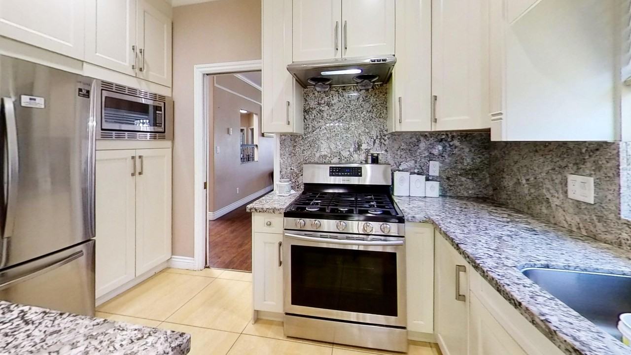 10380 Bird Road - Photo 2 of 21