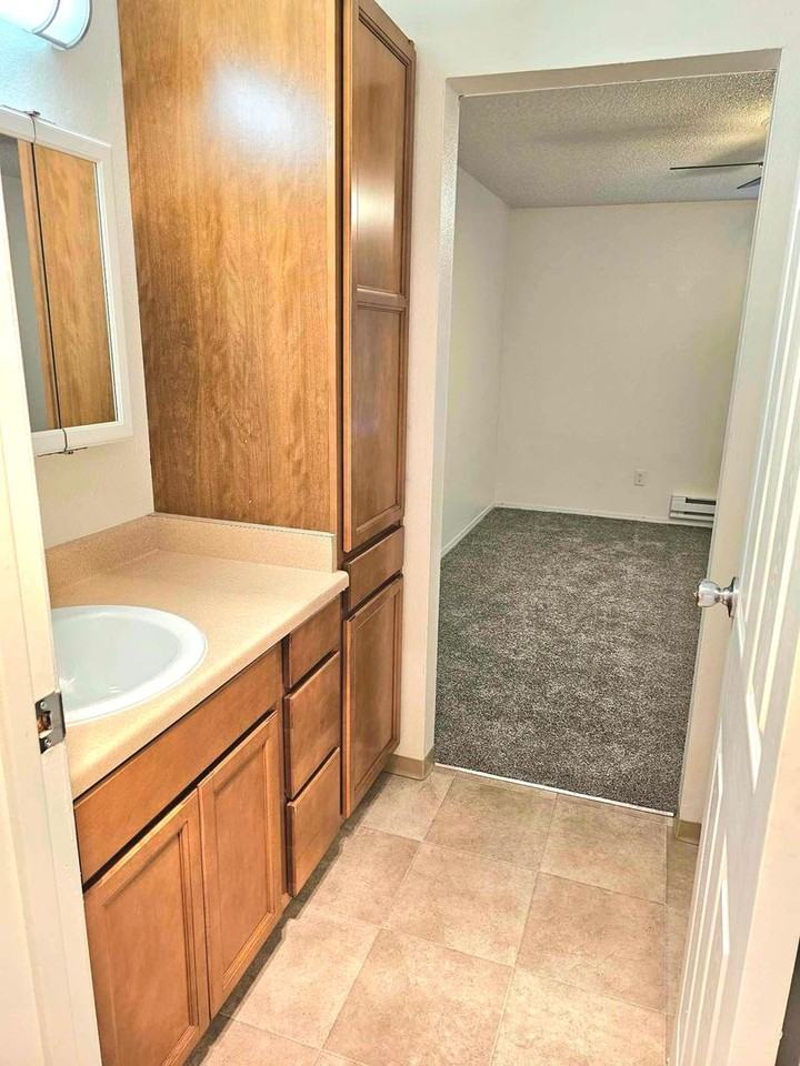 Sundance Apartments - Photo 7 of 21