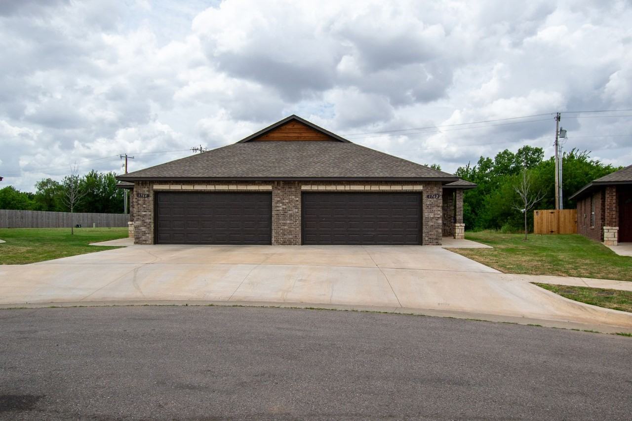 1762-1764 Eighty Niner Ter Duplex - Photo 3 of 28